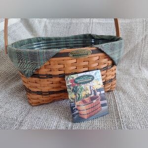 New in Box Longaberger 1995 "Family Basket" Perfect Condition Original Packaging